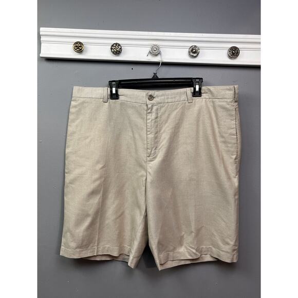 Izod Shorts Mens 40 Tan Khaki Golf Classic Athletic Casual Flat Front Preppy - Picture 1 of 9
